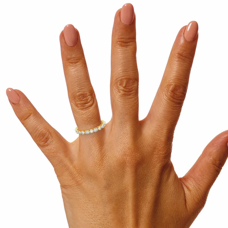 Mixed Bezels Lab Diamond Band - Image 2