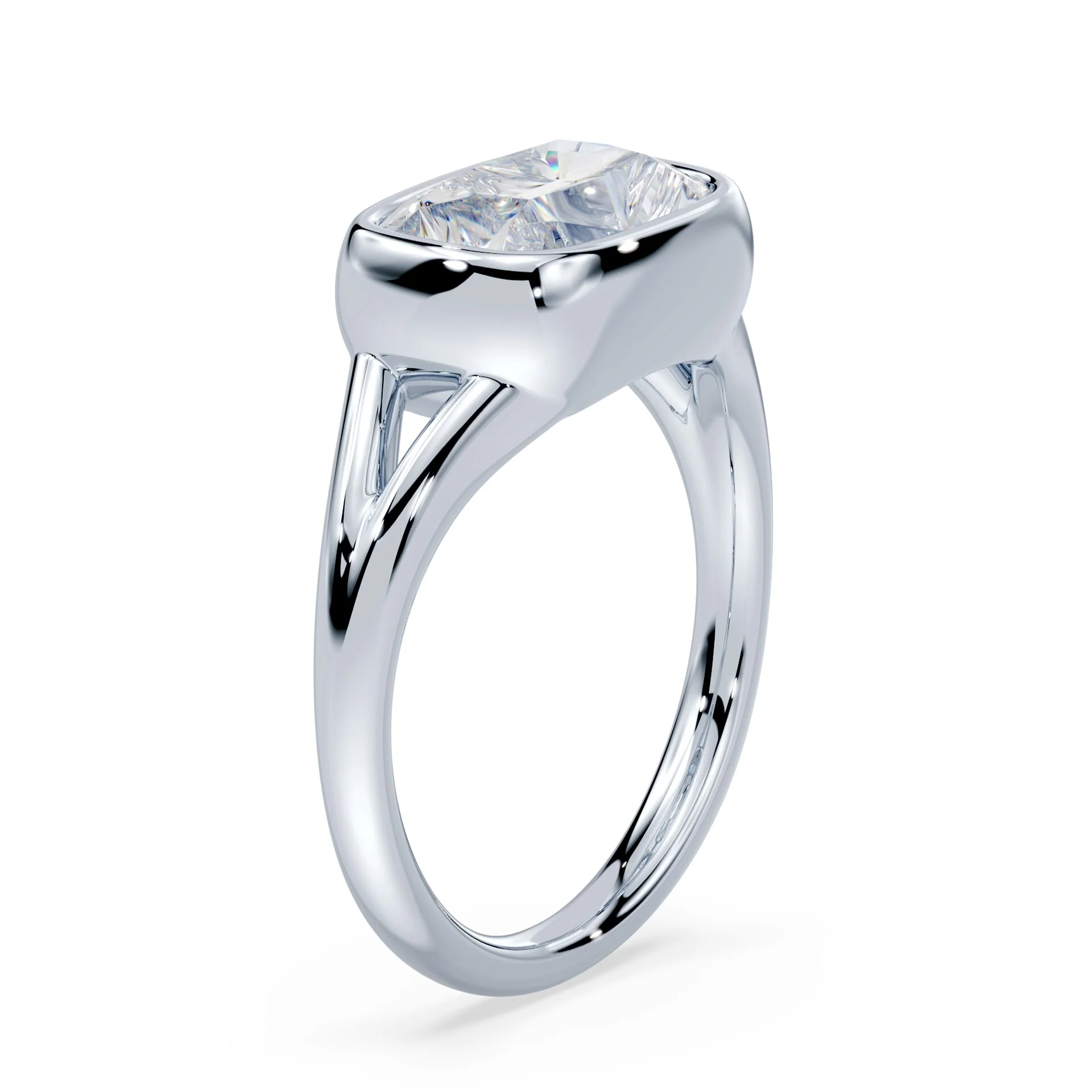 Old Mine East-West Split Shank Bezel Ring - Image 2