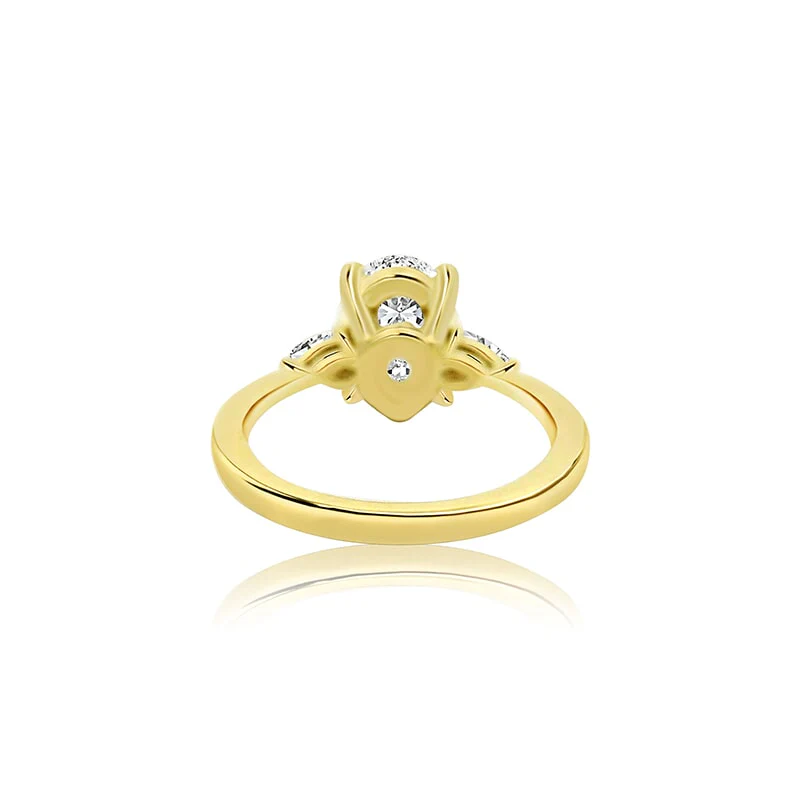 Oval 2.13ct F VS1 IGI Lab Diamond 3 Stone Ring - Image 4