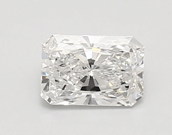 Radiant 0.87ct E VS1