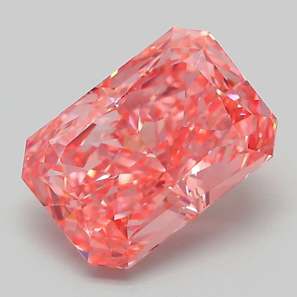 Radiant 4.26ct Fancy Vivid  Pink VVS2