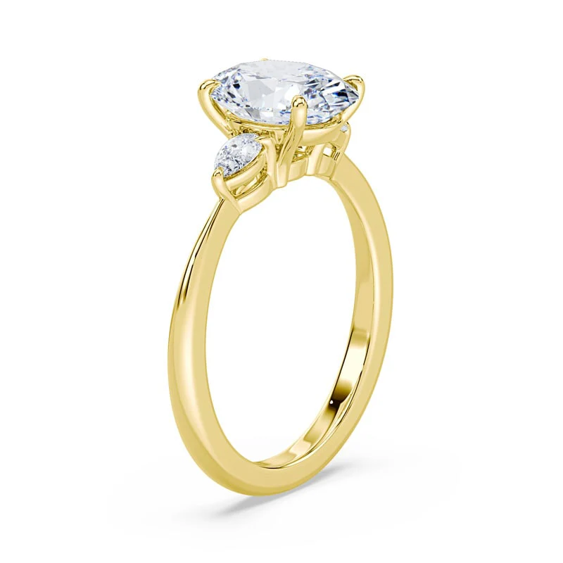 Three Stone Oval Engagement Ring - Image 2